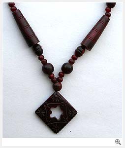 Square Pendant Horn Necklace