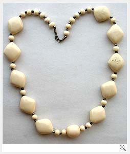 Thick Bead Resin Necklace