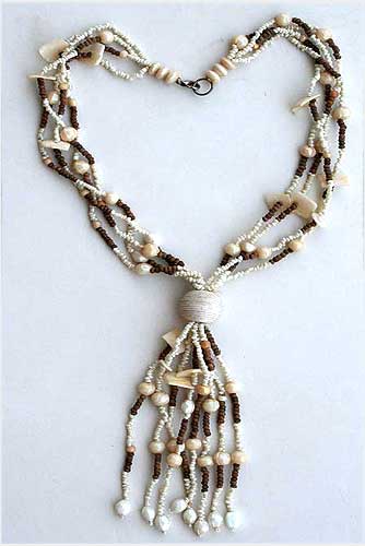 Small beads Shell Necklace