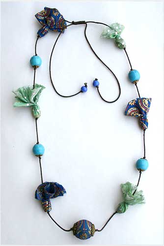 Thread Fabric Necklace